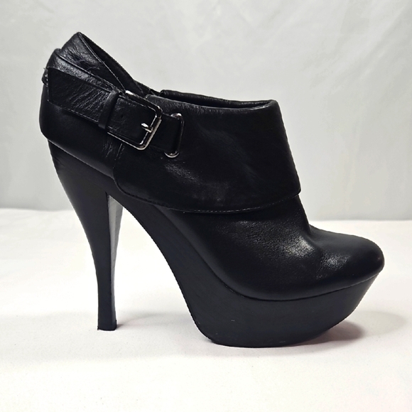 Auri Black Italian Booties/Stiletto Heels with Platform Sole Size 9 - Picture 1 of 8